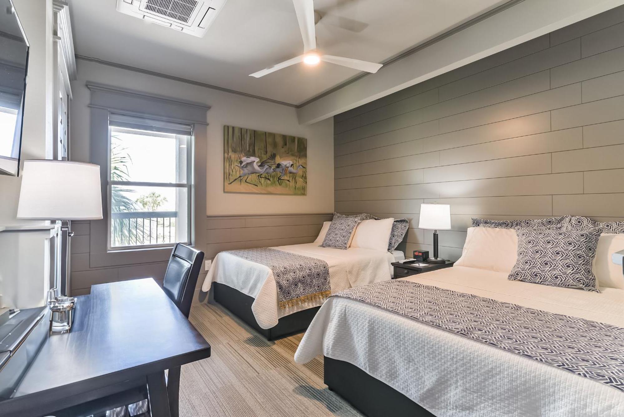 Harborwalk Lodge Hitchcock Екстер'єр фото