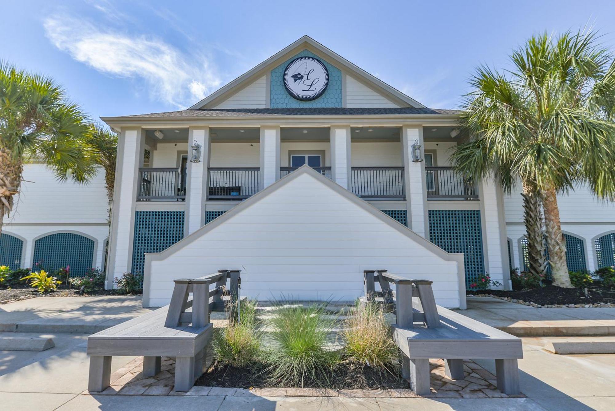 Harborwalk Lodge Hitchcock Екстер'єр фото
