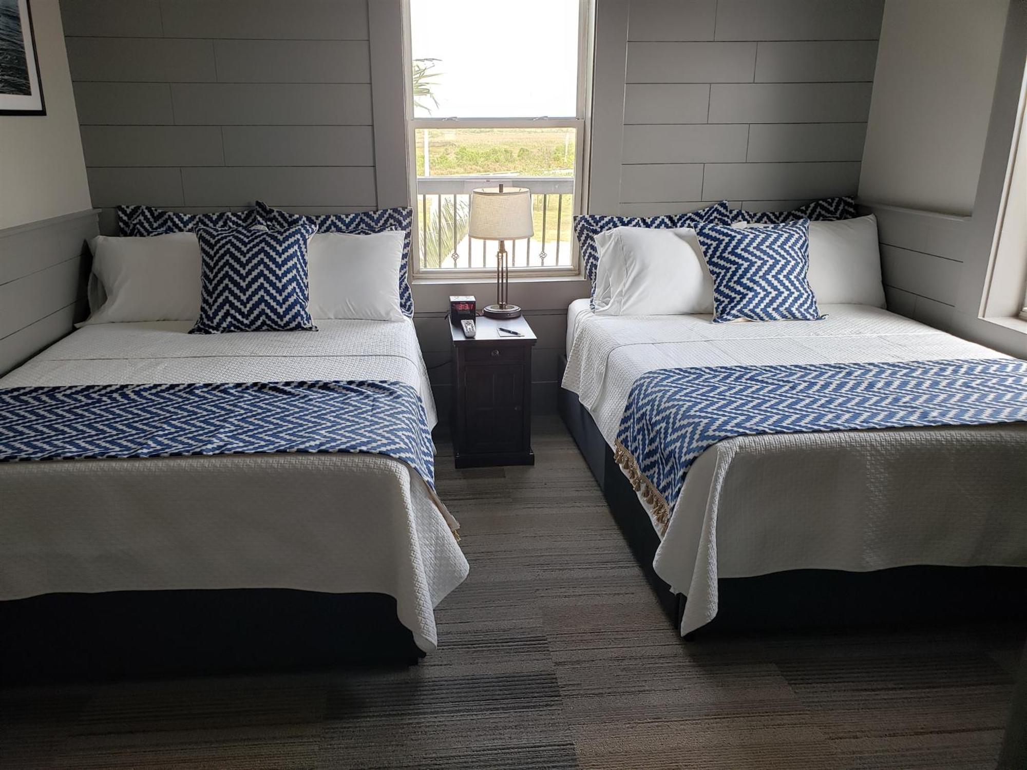 Harborwalk Lodge Hitchcock Екстер'єр фото