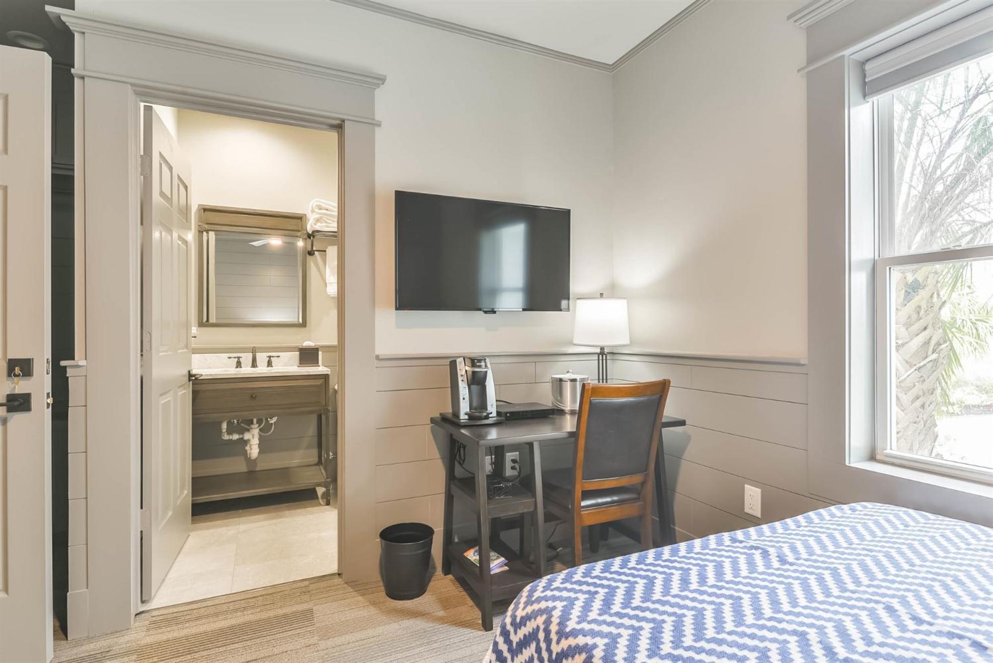 Harborwalk Lodge Hitchcock Екстер'єр фото