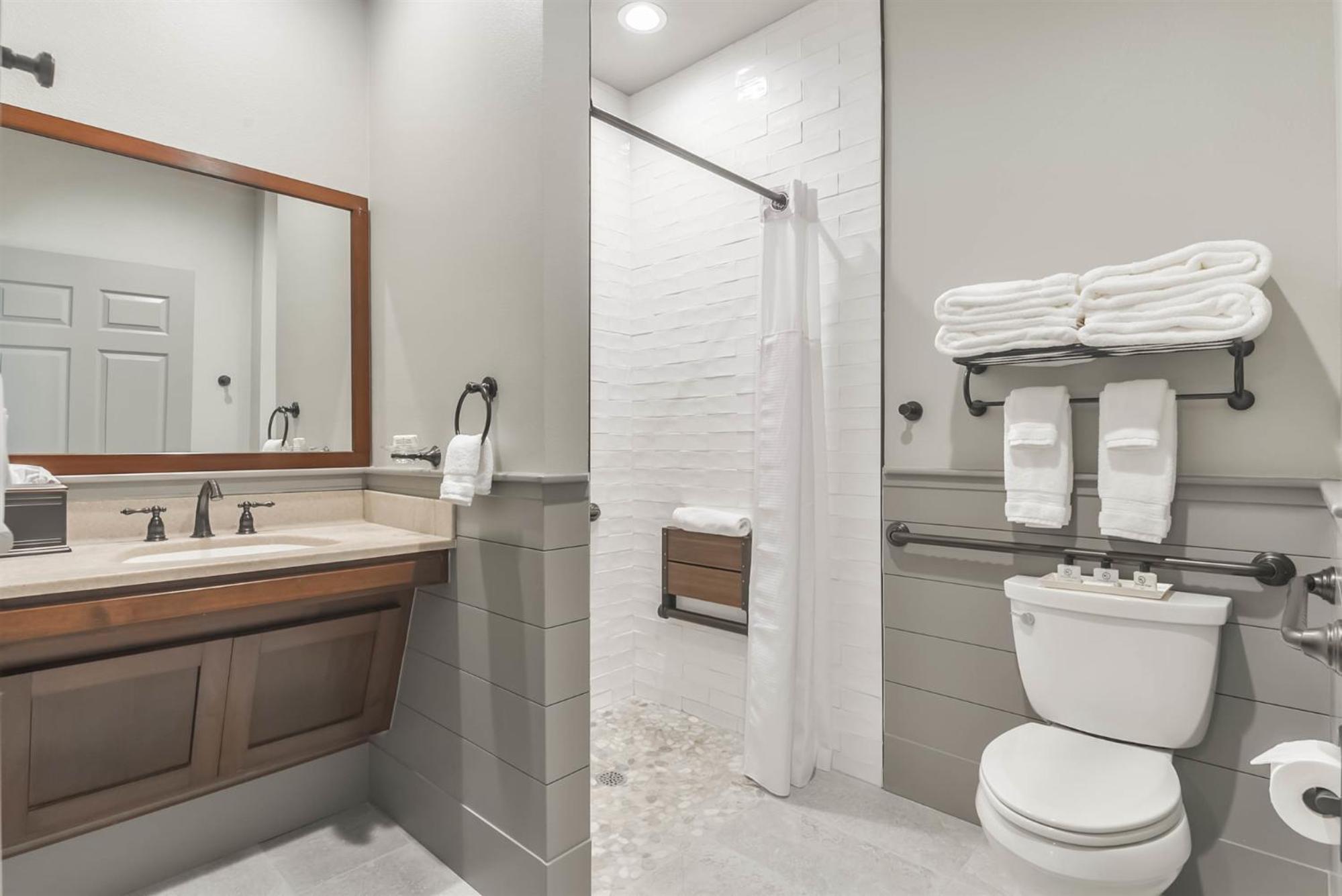Harborwalk Lodge Hitchcock Екстер'єр фото