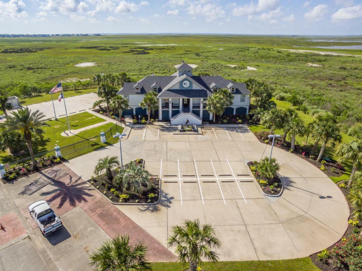 Harborwalk Lodge Hitchcock Екстер'єр фото